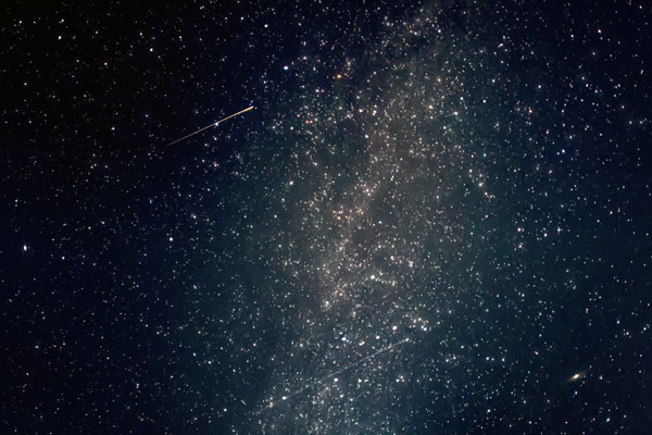 Shooting Stars in October | Meteor Showers