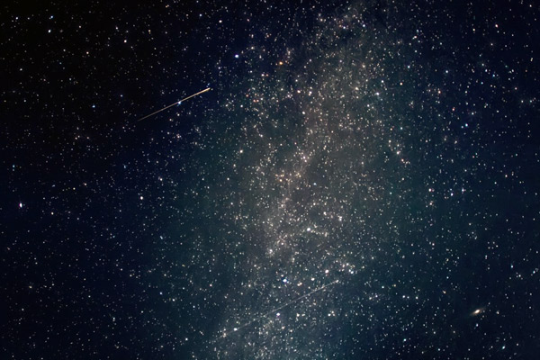 Shooting Stars in October | Meteor Showers