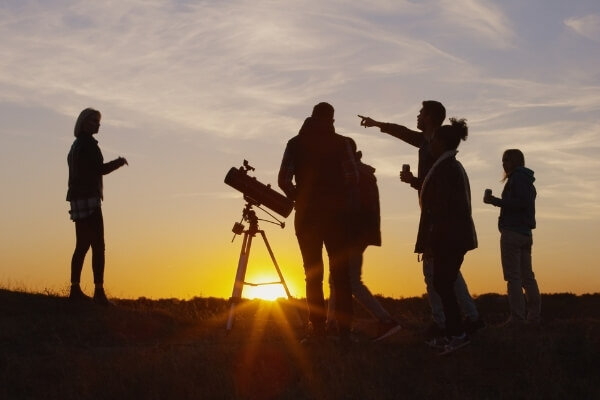 March Stargazing in the Desert | Play Golf in March